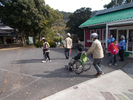 An evacuation drill involving wheelchair users.